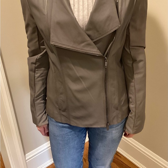 PURE DKNY MOTO LEATHER JACKET NWT SZ S ORIG $895!!! - Picture 9 of 10